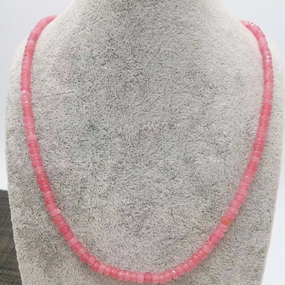 Women’s Pink Jade Necklace 18 Inches Long
